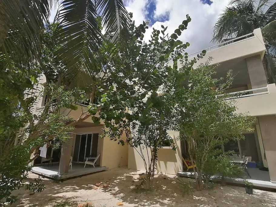 Marysol Beachfront Next To Nomads D2 Apartment Isla Mujeres