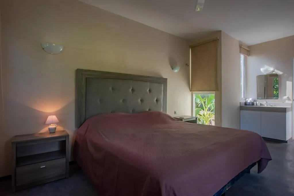 Marysol Beachfront Next To Nomads D2 Apartment Isla Mujeres
